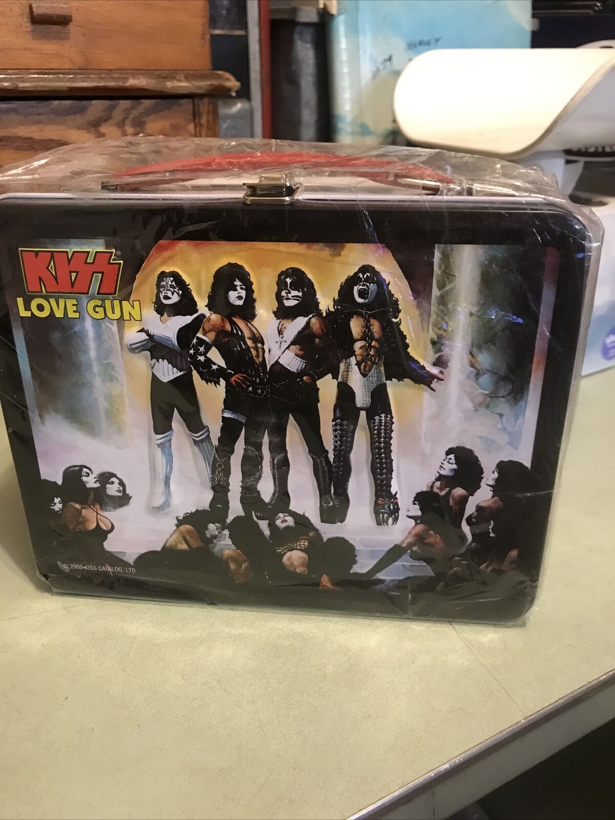 Kiss Love Gun Tin Lunchbox Brand New Sealed Necadi 2000 Kiss Catalog