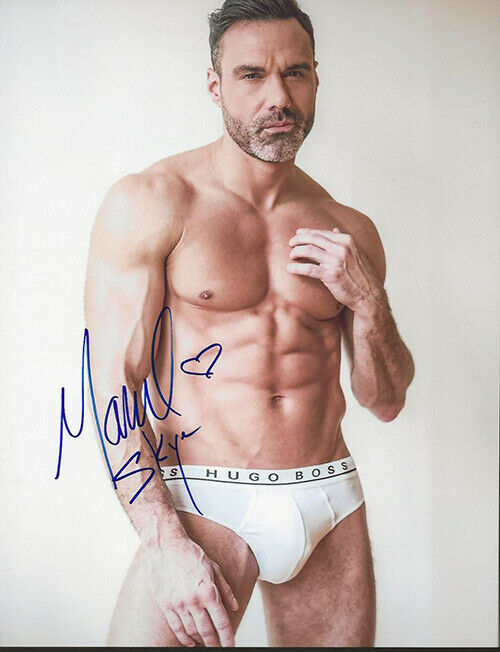Gay Int Shirtless Model Manuel Signature 8x10