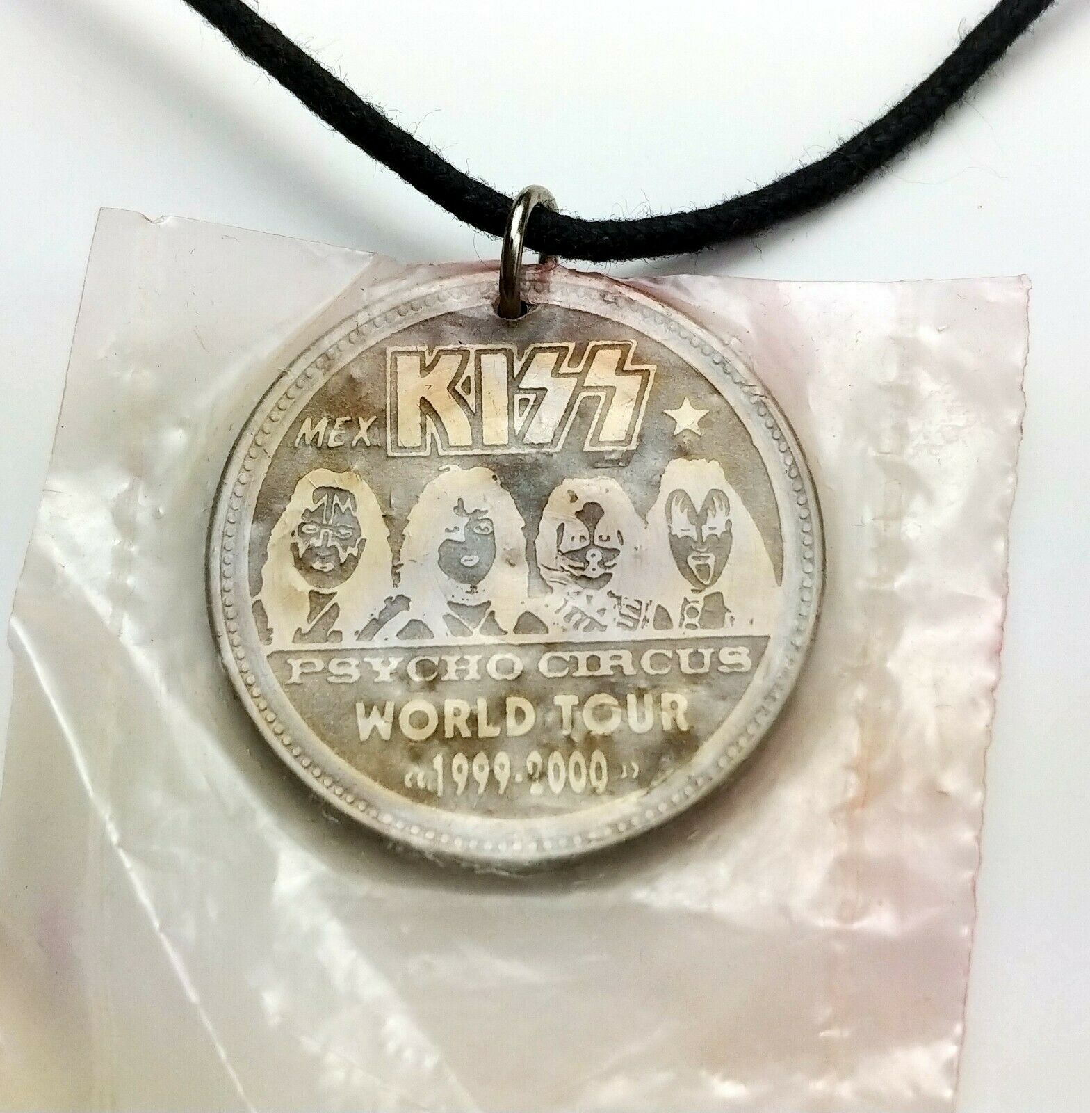 Kiss Band Necklace Etched Coin Group Photo Psycho Circus Tour Mexico Concert '99
